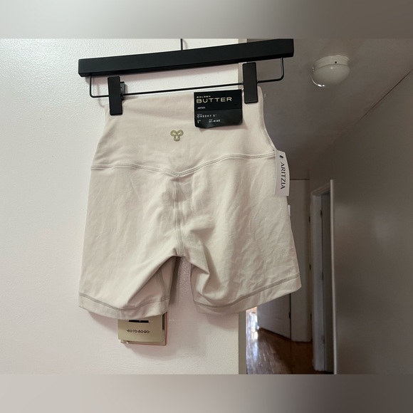 Aritzia Pants - Aritzia shorts(SOLd🛑🛑)